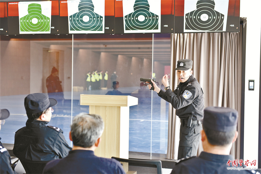 曾恩文：从实战尖兵到育警工匠