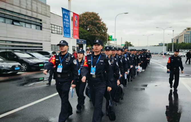 合肥处援警出征 护航第八届进博会