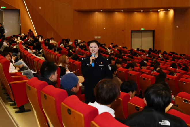 &ldquo;反诈BUFF&rdquo;已叠加！00后学子直呼&ldquo;这波操作稳了&rdquo;