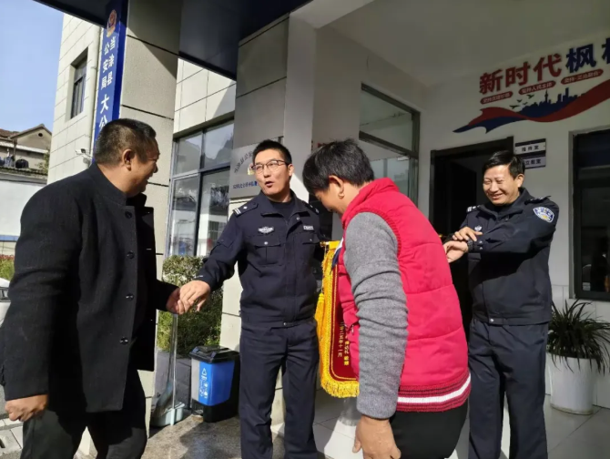 安徽：&ldquo;汪星人&rdquo;被盗急坏主人...民警10小时快速找回