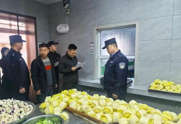 甘肃：武都公安守校园&ldquo;食&rdquo;光 护林海青绿 