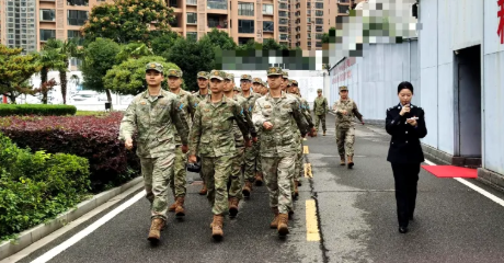&ldquo;行走的思政课&rdquo;：军警携手筑牢青春防毒墙    