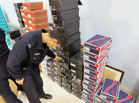 城北警方端掉一售假窝点 涉案价值超120万元
