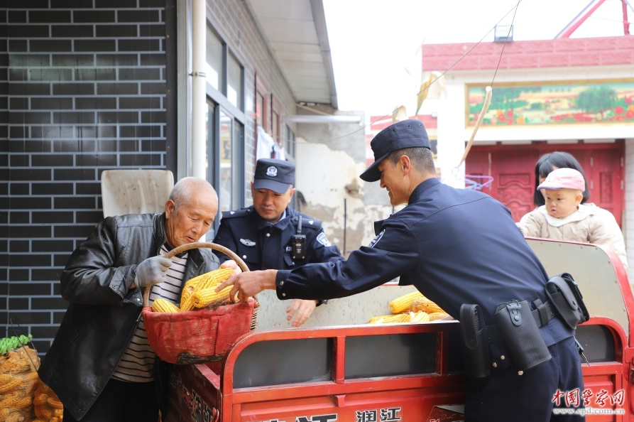 丰收季&ldquo;警&rdquo;色浓