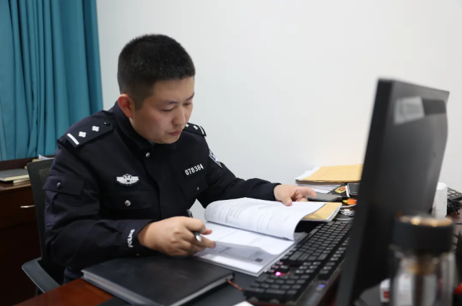 桂强：紧盯大要案，心系民生事