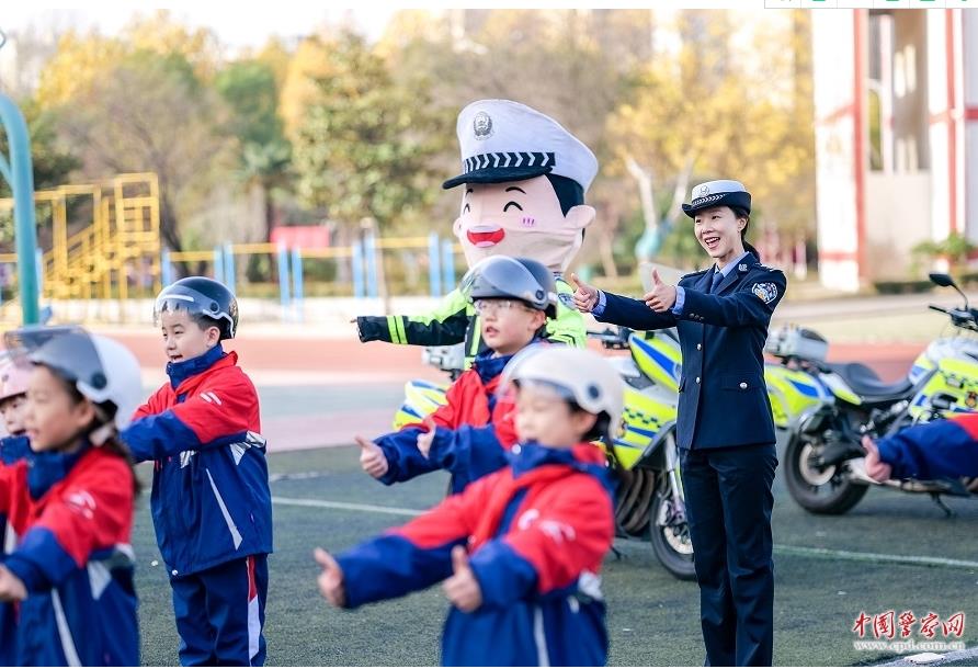 交通安全 携手演绎