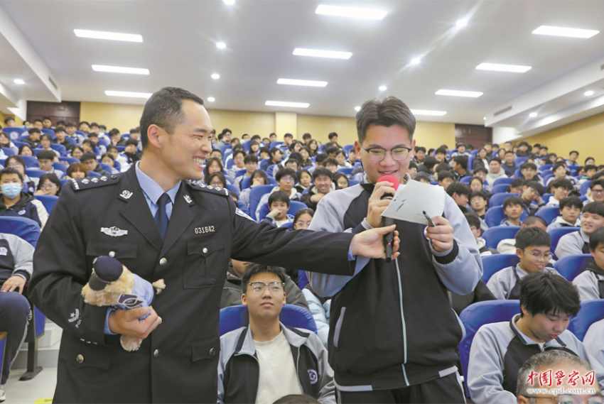 2025，难忘那些平凡却闪光的警事